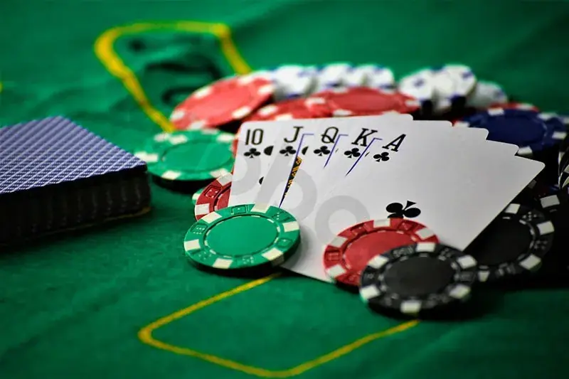 Spin City poker game